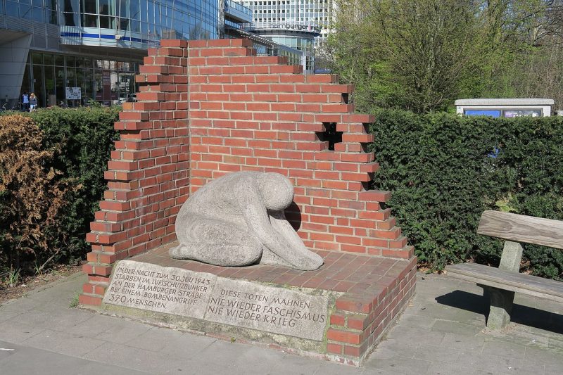 Το μνημείο καταφυγίου με 370 θύματα.